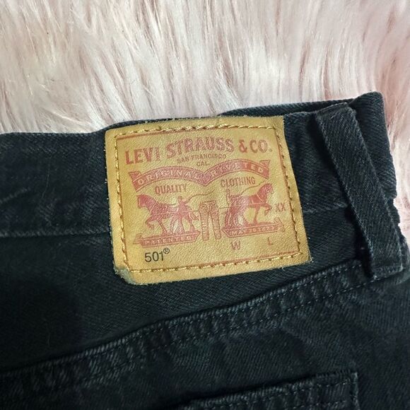 Levi’s short - Picture 2 of 4